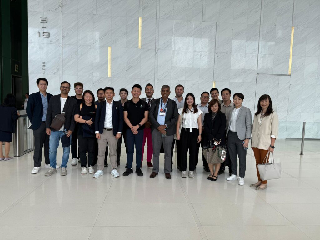 La delegación visitó cuatro importantes empresas tailandesas y firmas de capital de riesgo el 6 de agosto, a saber, Magnolia Quality Development Corporation Limited ECG Ventures, All Seasons Property y Asset World Corporation.